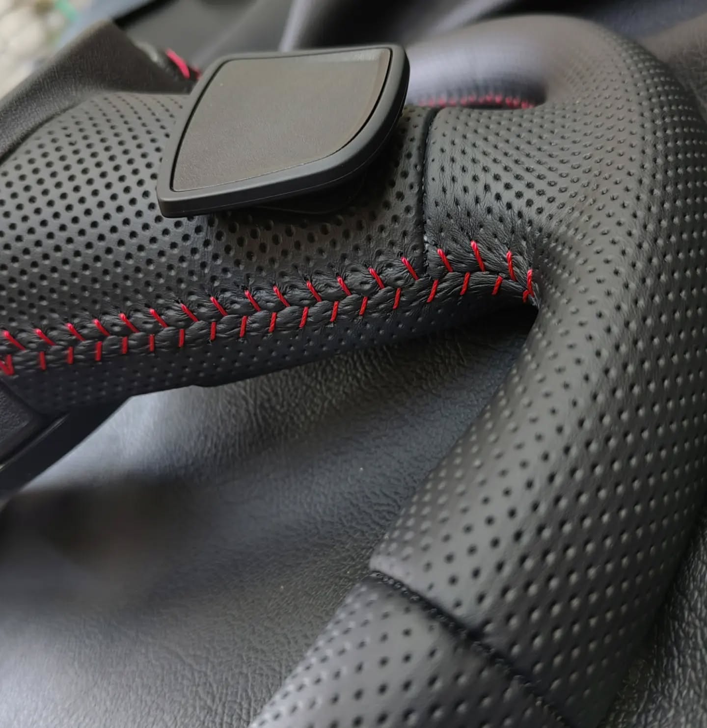 Реставрация салона Mercedes - качественная перетяжка кожей в Гродно